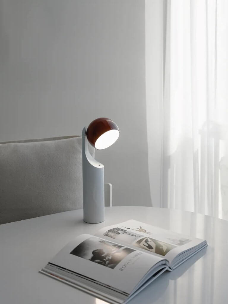 Fine Lumens | Mono可攜式閱讀桌燈